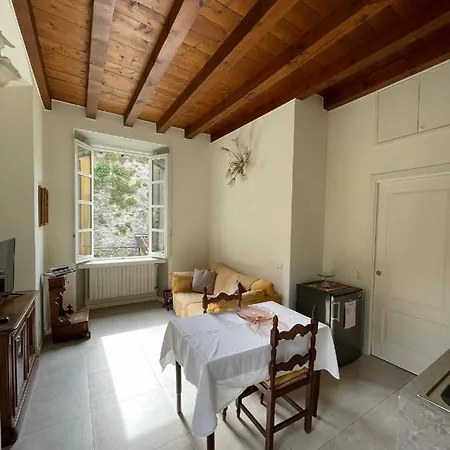 Apartment Mario Lupo *